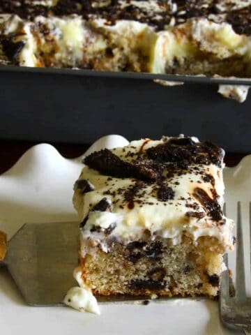 Oreo Poke Cake with Vanilla Pudding